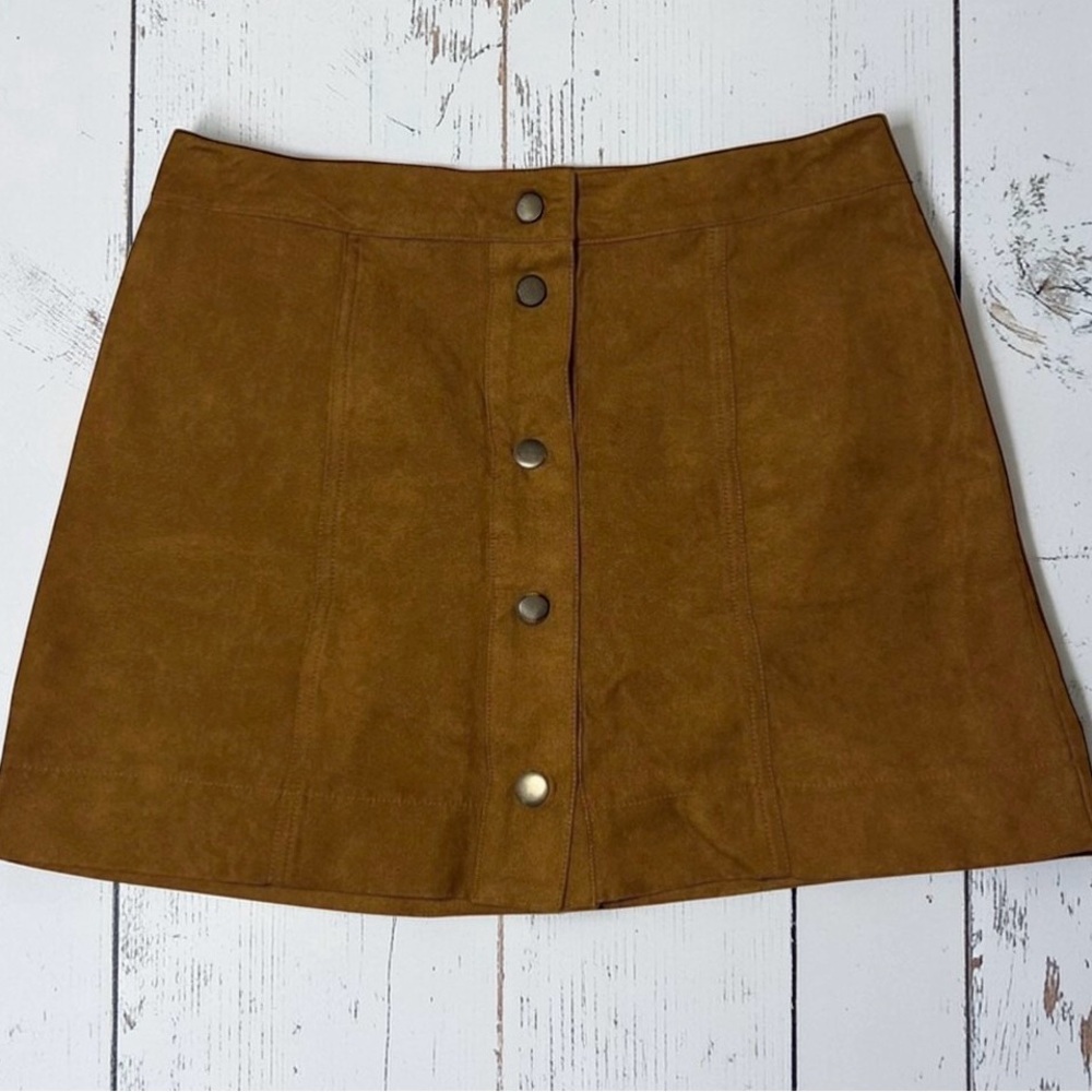 BE COOL Button-Front Tan Suede Mini Skirt